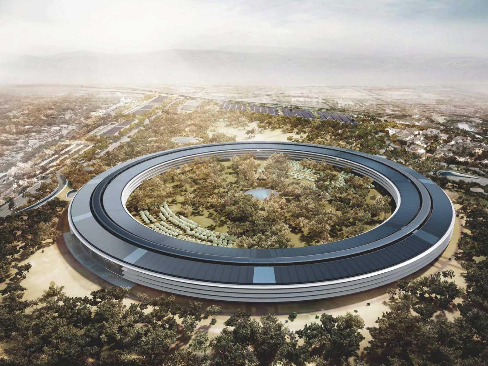 アップルの新本社、5700億円をかけて完成間近 —— 現在の様子をドローン