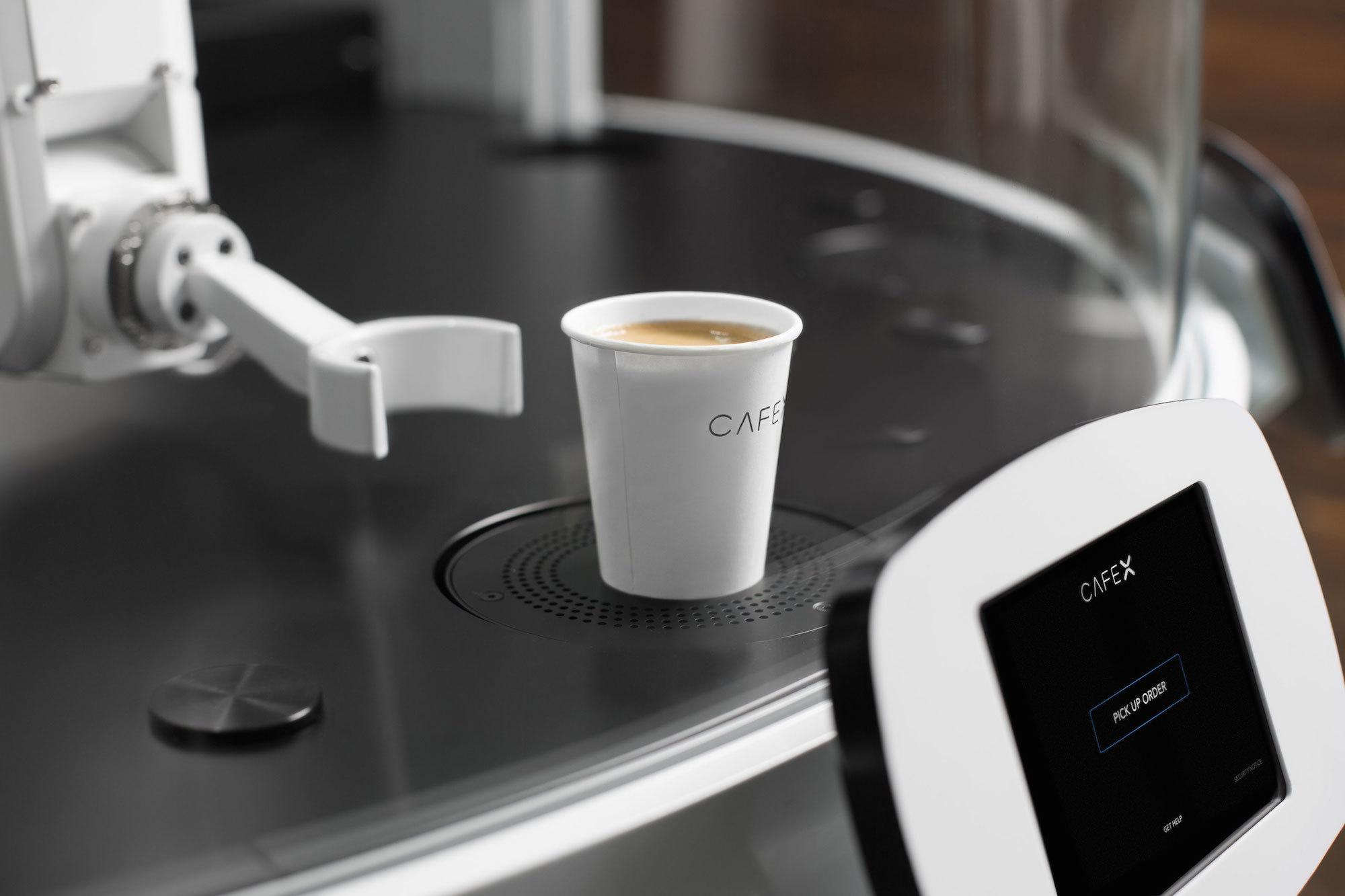 アメリカ初のロボットカフェ —— 上質でクリーミーなコーヒーが1時間に