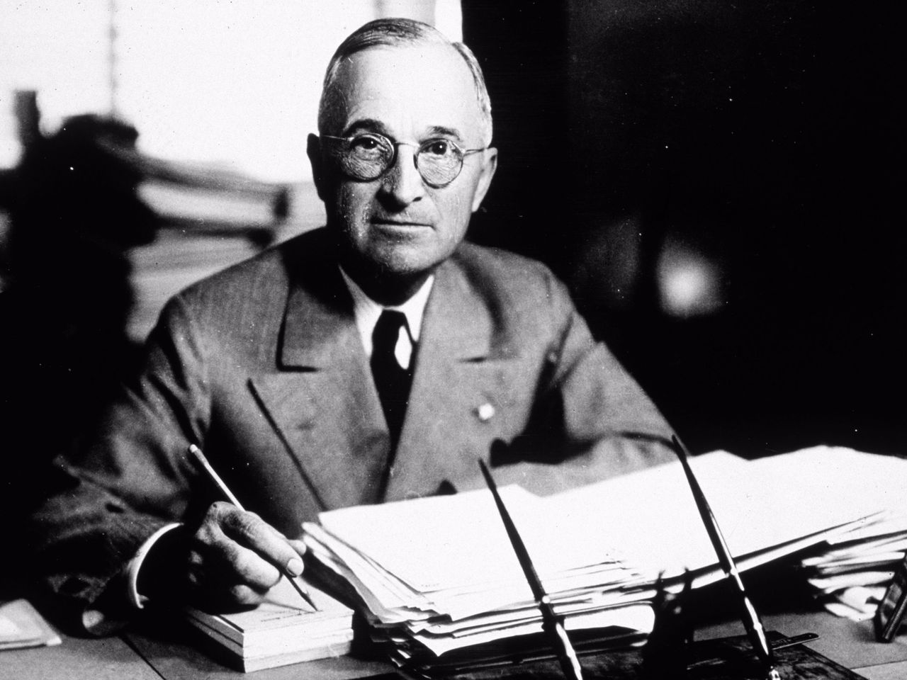 harry-truman-once-wrote-a-newspaper-columnist-a-scathing-letter-for-being-critical-of-his-daughter