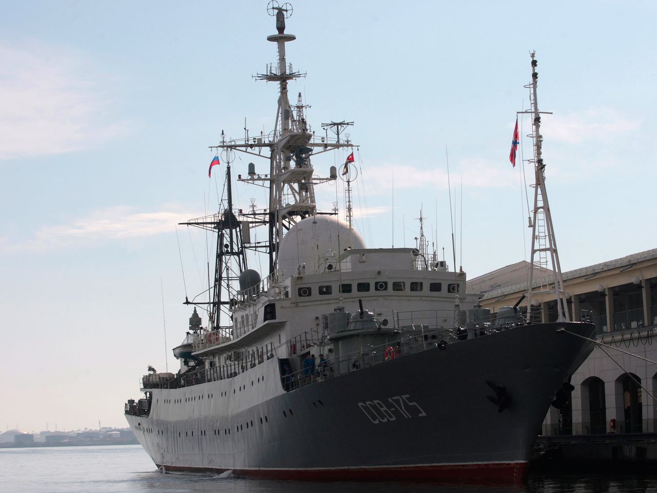 russian-spy-ship-built-for-eavesdropping-spotted-30-miles-from-a-us-submarine-base