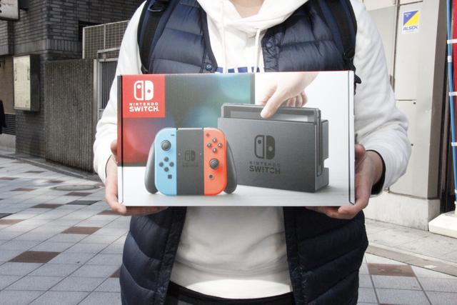 Nintendo Switch（ニンテンドースイッチ）｣発売：東京・渋谷の外国人客