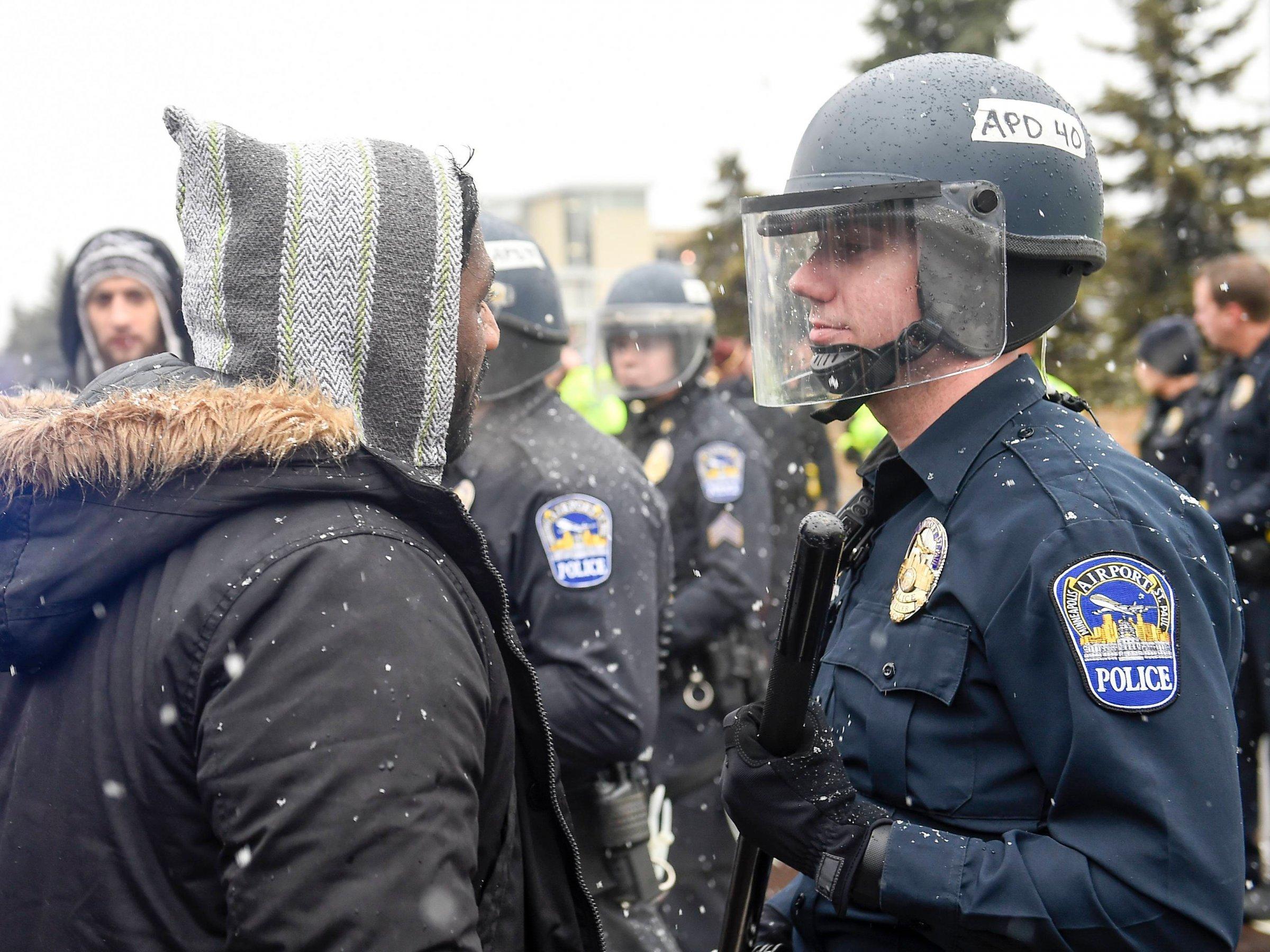 警察官による民間人殺害、今年はすでに200人 —— アメリカ | Business Insider Japan