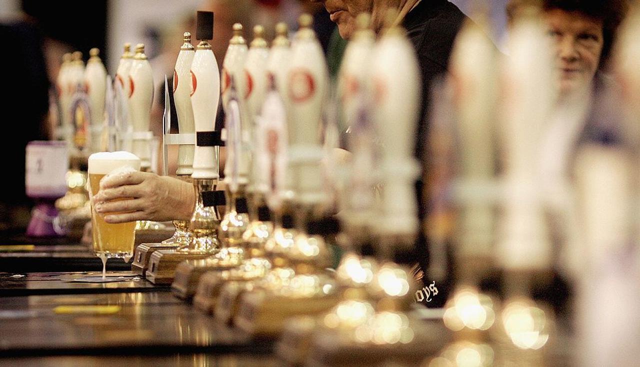 並ぶビールサーバー