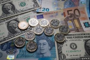 日本のミレニアルに照準 —— エイト証券がロボ・アドバイザー運用資産10億ドルを目指す