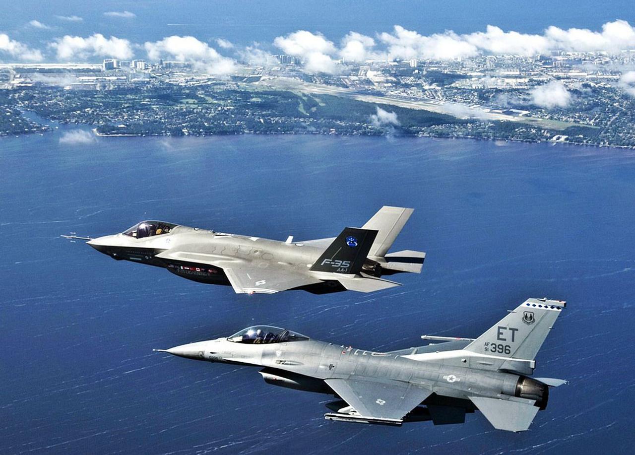 F-35とF-16