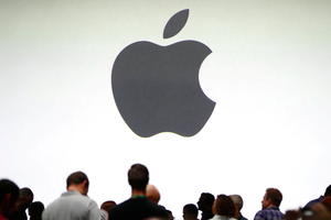 アップル、チャットのビジネス活用分野へ進出 —— Facebookと競合