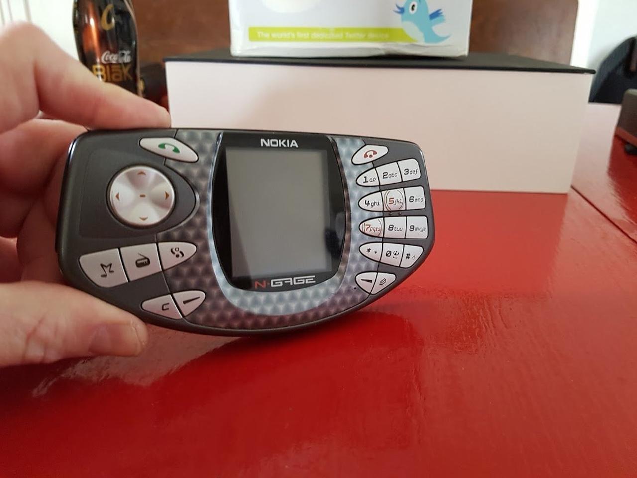 ノキアのスマートフォン兼ゲーム機｢N-Gage｣