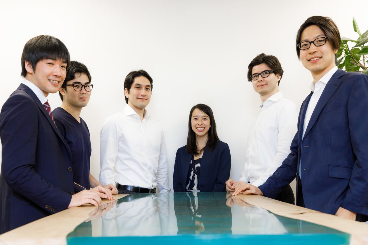 Lean In Tokyoの６人がずらりと並ぶ集合写真