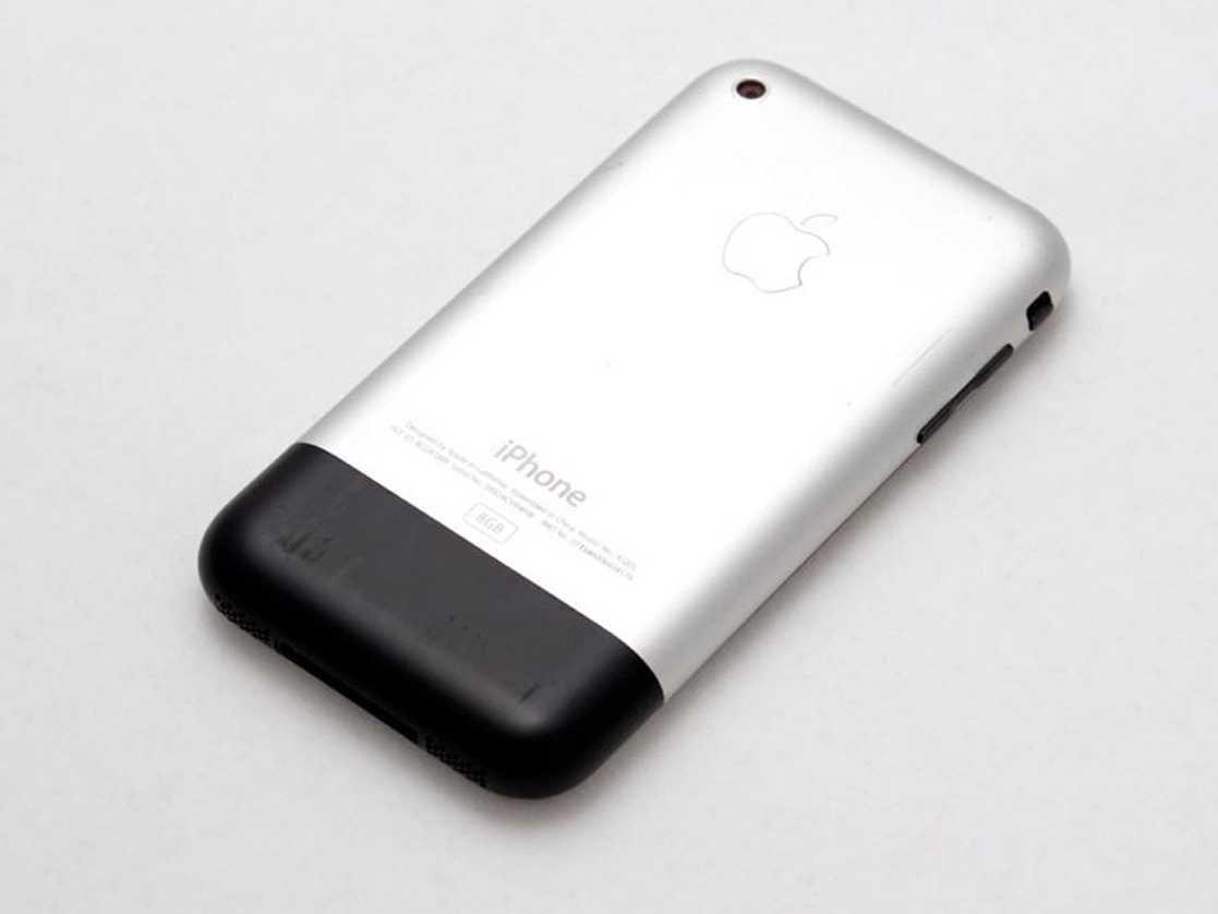 iPhone発売10年 —— 今思うと、初代はひどいデバイスだった | Business