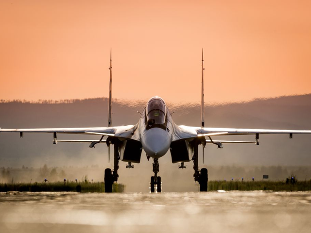 ロシアが誇る スホイ30sm フランカーf2 F 15eのライバル機のすべて Business Insider Japan