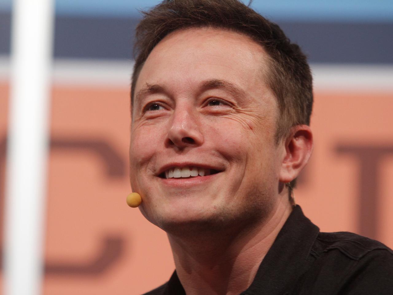 テスラのイーロン・マスクCEO