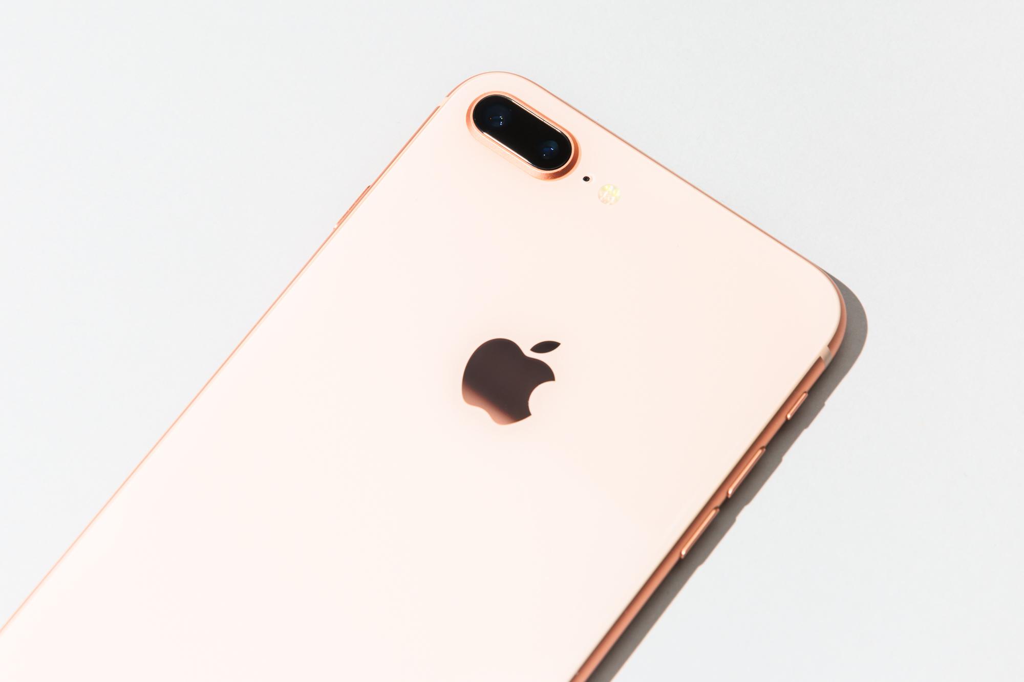 iPhone 8かiPhone Xか —— 結果は明らかだが、もう一度比べてみた