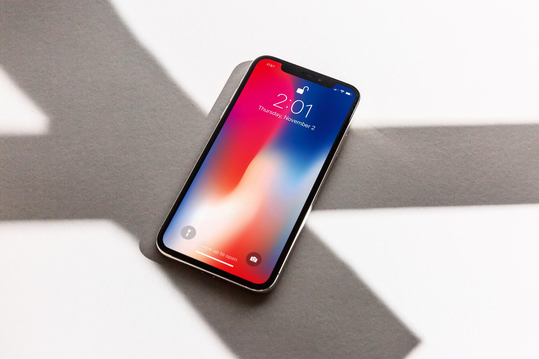iPhone 8かiPhone Xか —— 結果は明らかだが、もう一度比べてみた