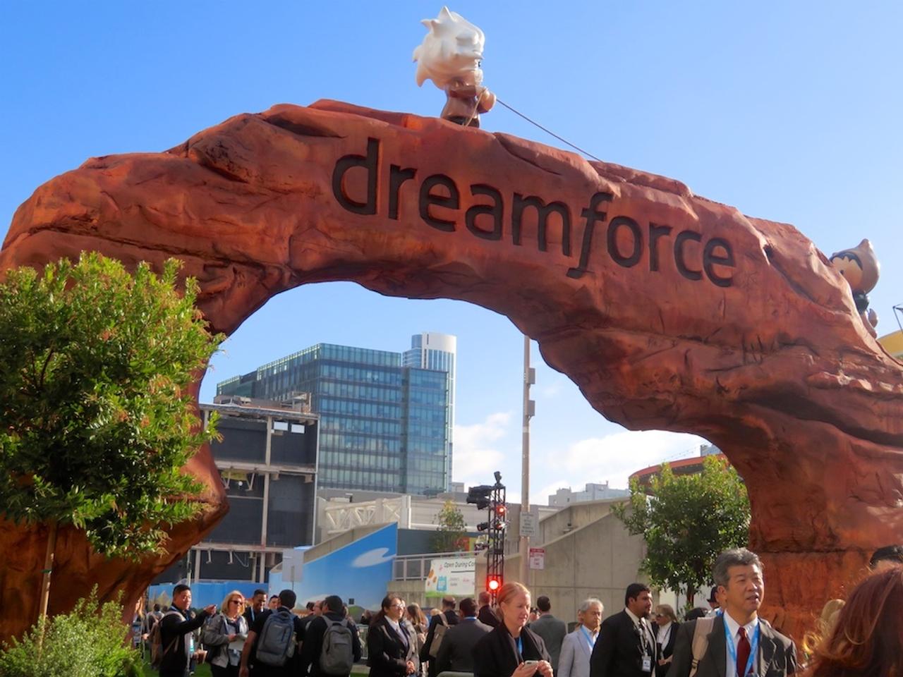 Dreamforce2017のゲート