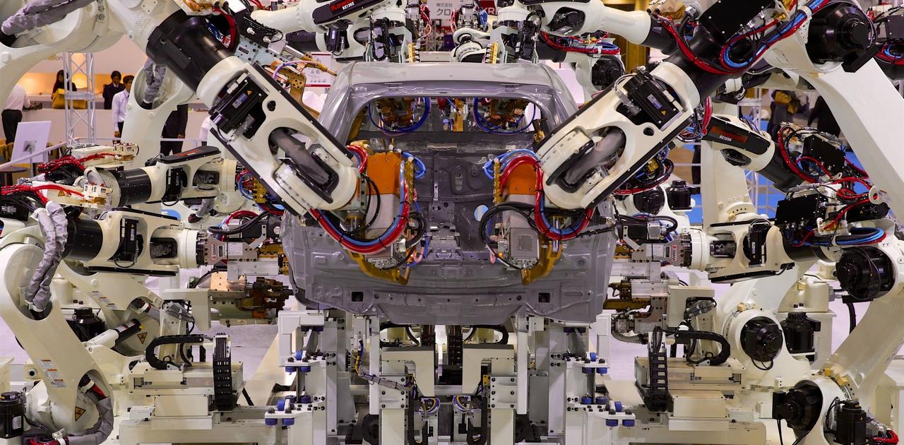 世界初公開、川崎重工の“技能伝承ロボ”の革新技術 —— 「人生100年時代に職人技はロボが伝承する」 | Business Insider Japan