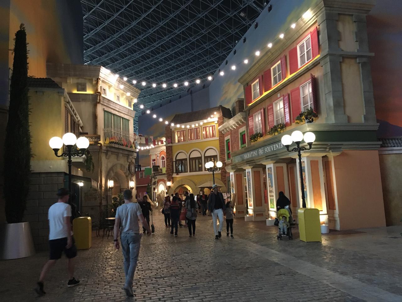 車好きにとっての夢の国？ フェラーリ・ワールドに行ってみた！ Business Insider Japan