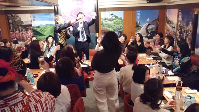 スナック女子急増中 ネットにない 自分をさらけ出せる場所 ママや良いおじさんは希望 Business Insider Japan