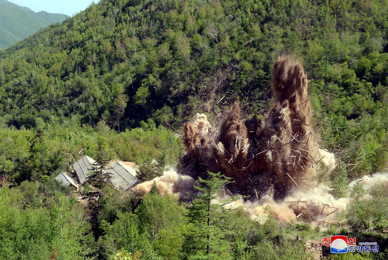 北朝鮮各施設爆破