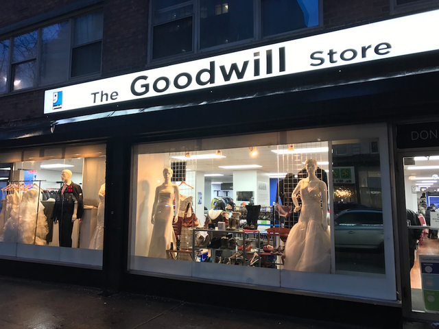 アメリカで大人気、リサイクルショップ｢Goodwill｣に行ってみた