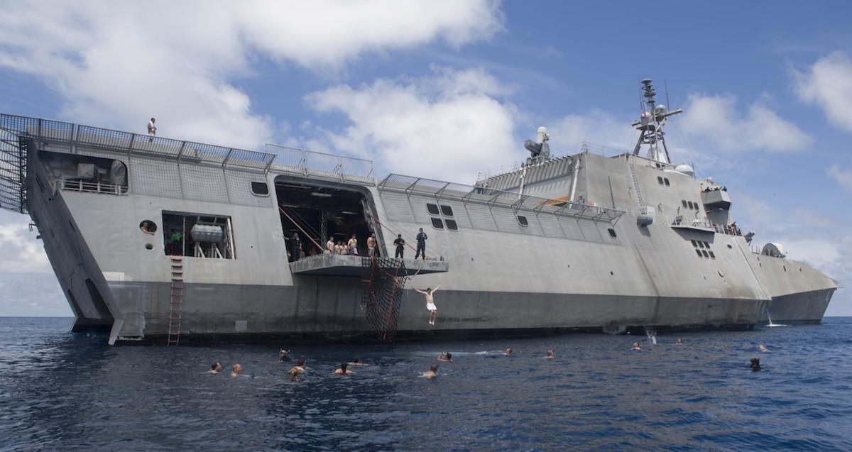 三胴船のUSSコロナド、米海軍が大失敗と認めた｢沿海域戦闘艦｣とは 