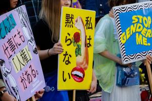 「私は黙らない」ミレニアル女子たちが動き出す#MeTooの先へ——SNSだけでなく自費出版雑誌も創刊