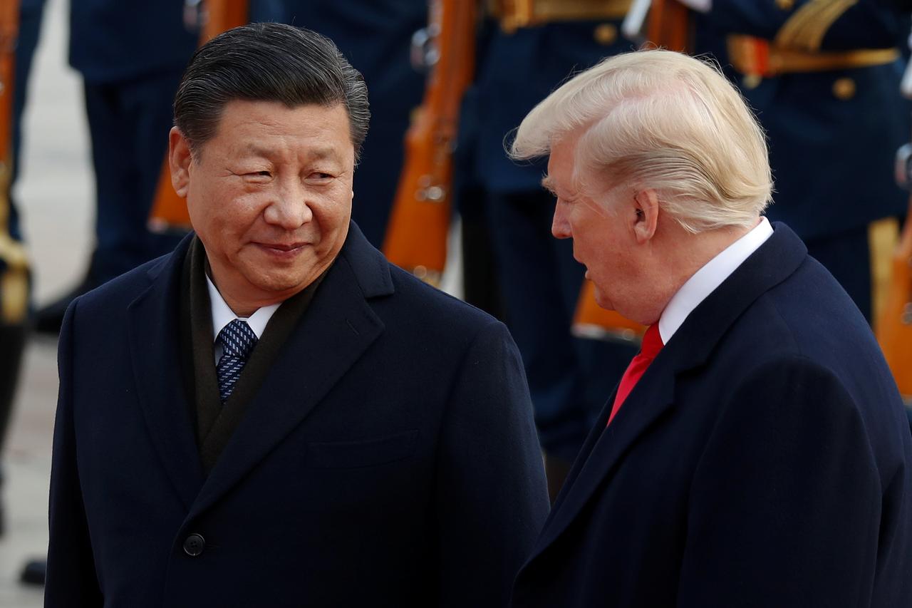 中国習近平国家主席（左）とアメリカのトランプ大統領（右）