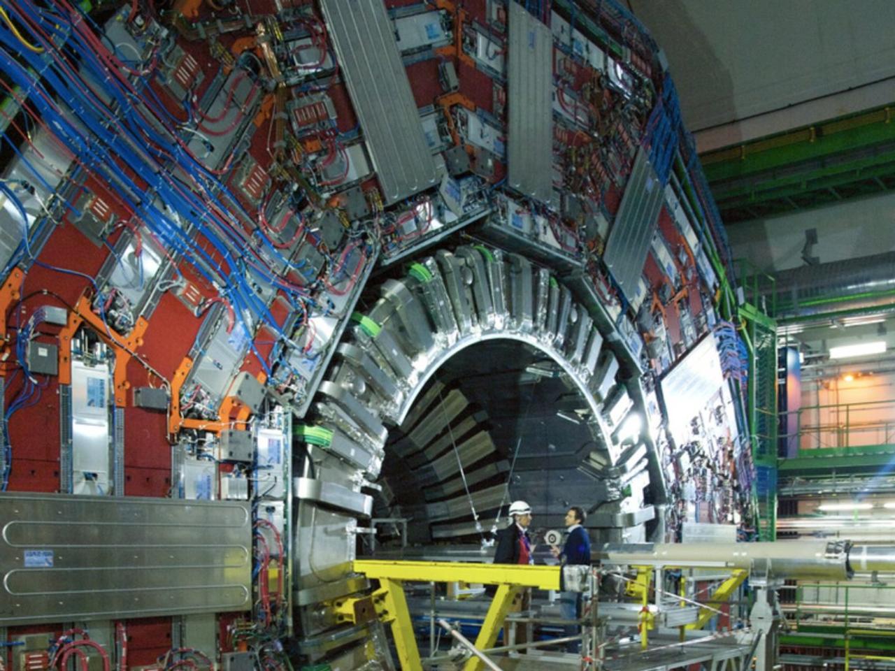 CERNの素粒子加速器