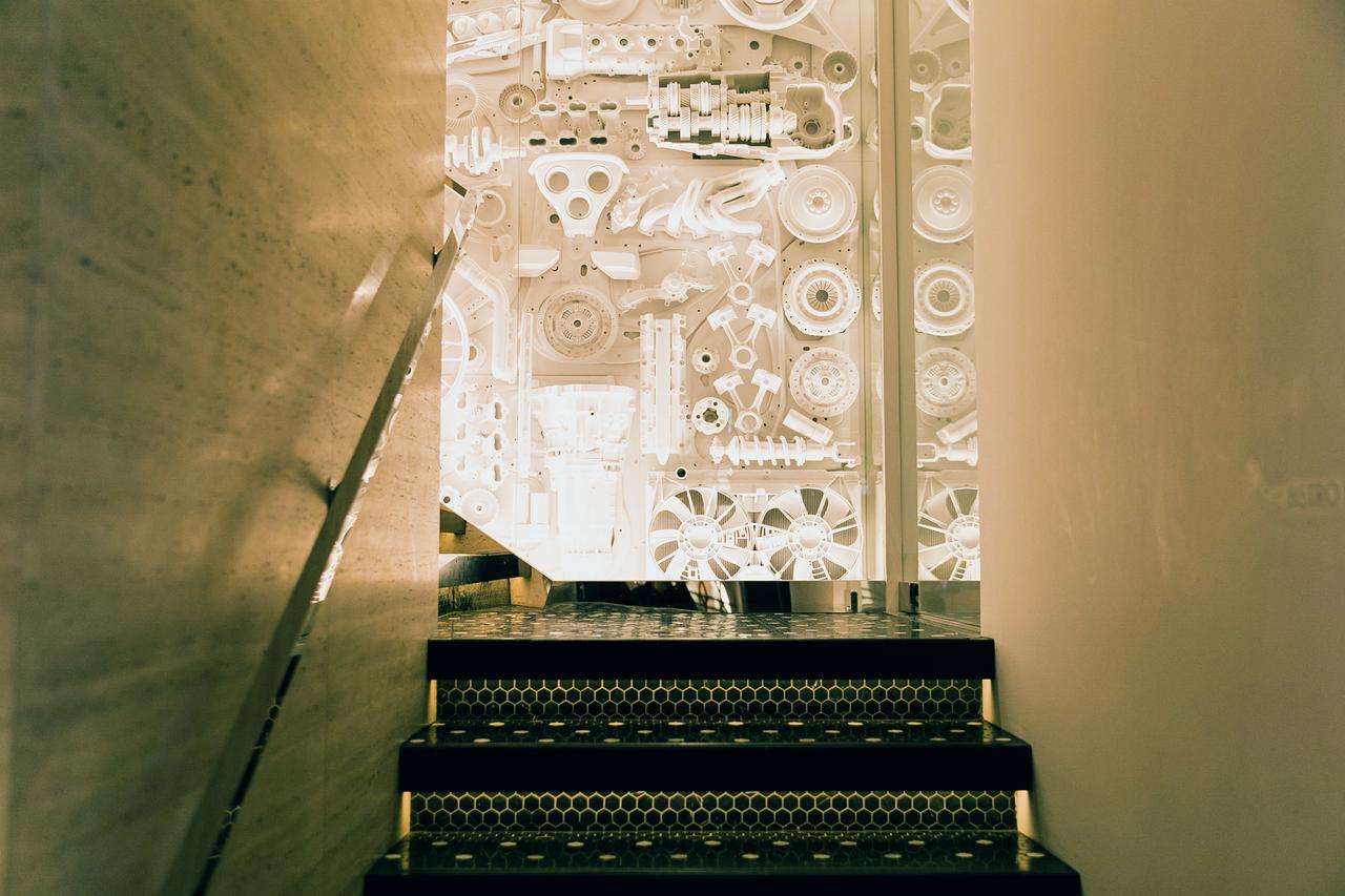 インターセクトの階段
