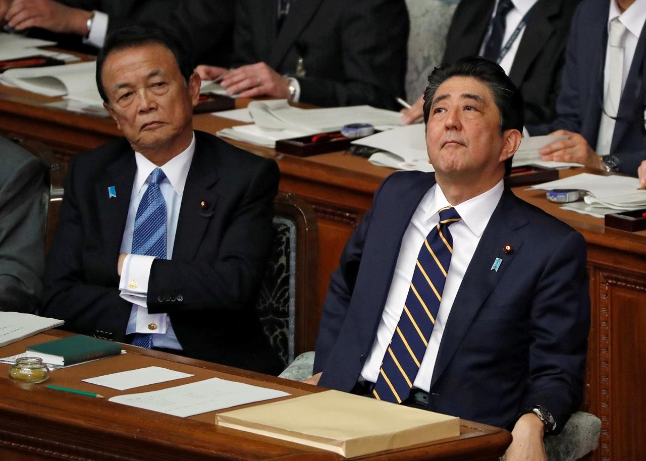 安倍首相。