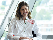 Glossierの創業者兼CEO、Emily Weiss氏。