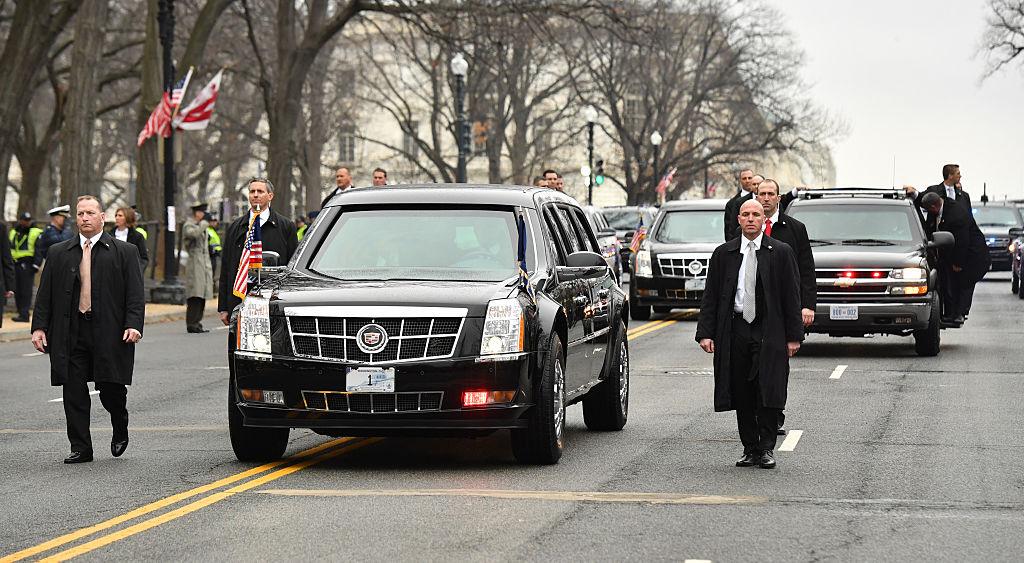 2009 Cadillac \"The Beast\" キャデラック ビースト Cadillac unveils Obama's 'Beast', the 2009 Presidential