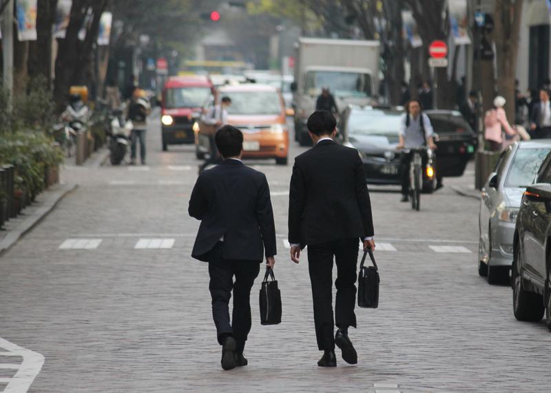 日本企業、転勤