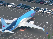 737MAXがボーイングの従業員用駐車場に、なぜ？