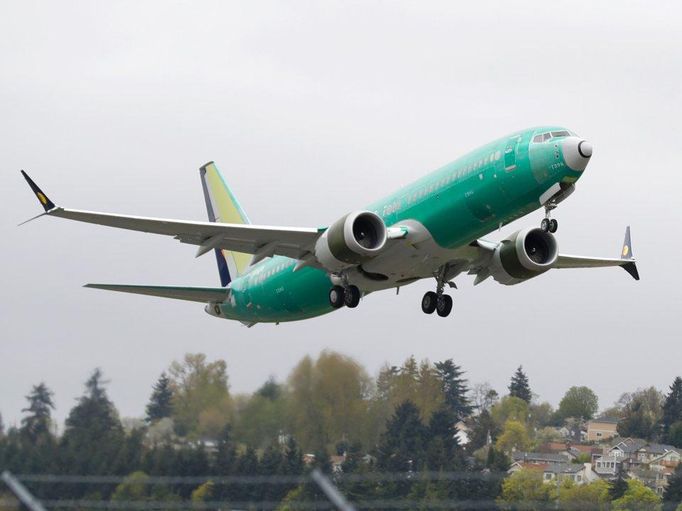 737MAXの欠陥ソフトウエアは低賃金、大学を出たばかりの臨時社員