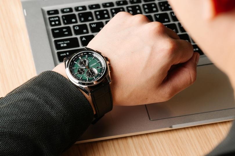 デザインに｢自分だけのストーリー｣を。老舗ブランドが2週間で仕上げるカスタマイズ腕時計 | Business Insider Japan