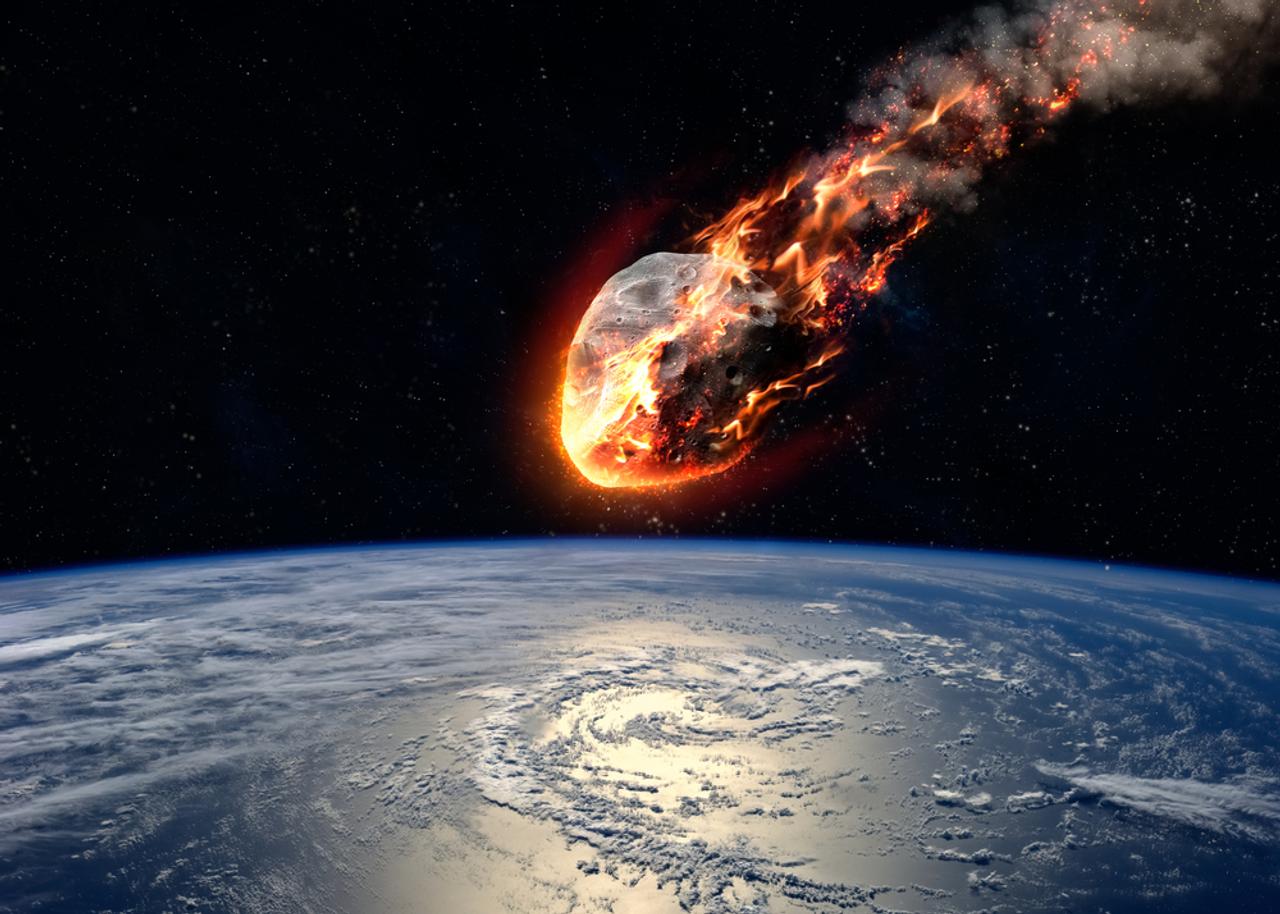 地球に向かう小惑星