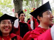 ハーバード大学は1万3000人以上の超富裕層を生み出したと推定されている。