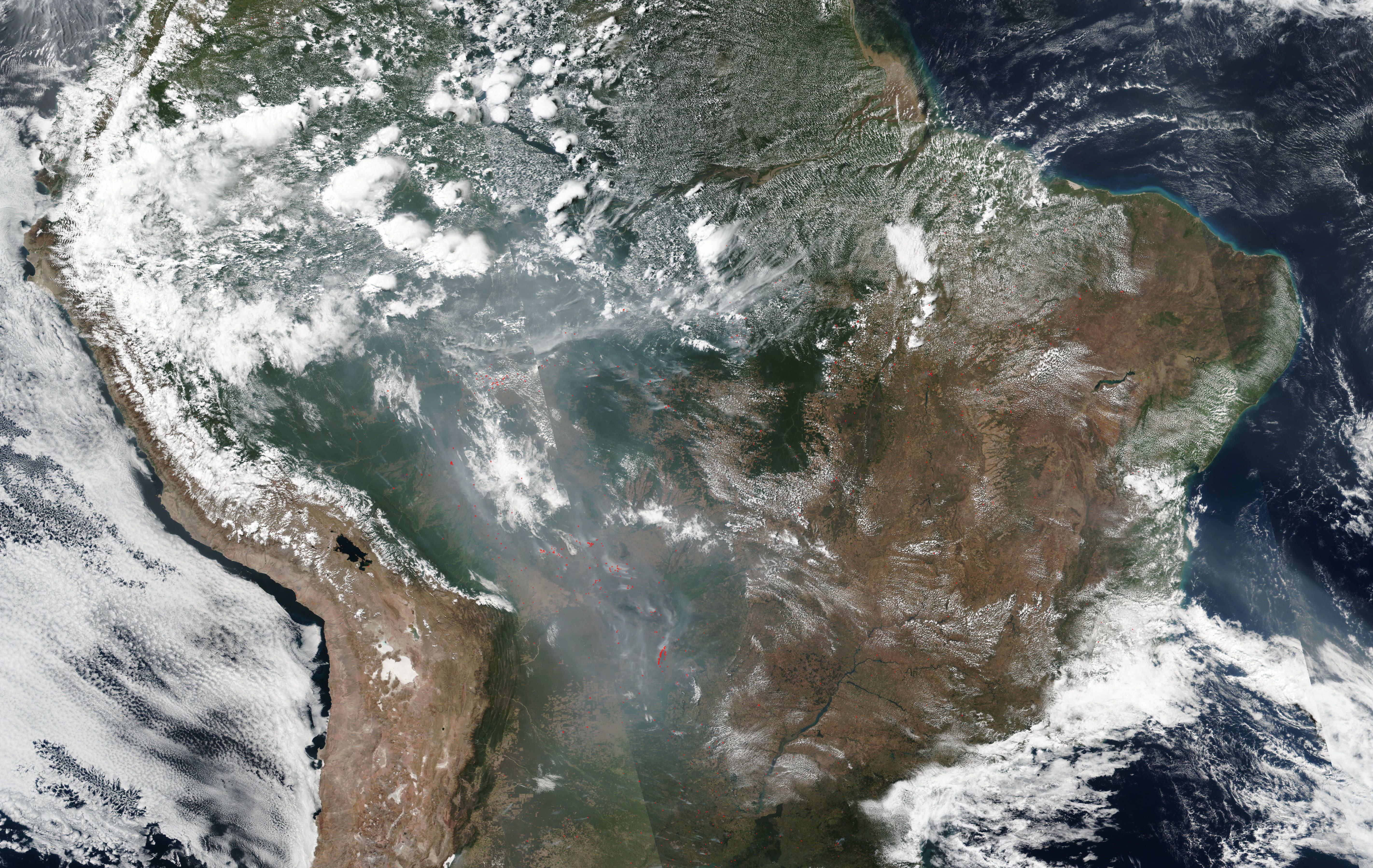 衛星写真で見るアマゾン川流域の大規模火災 | Business Insider