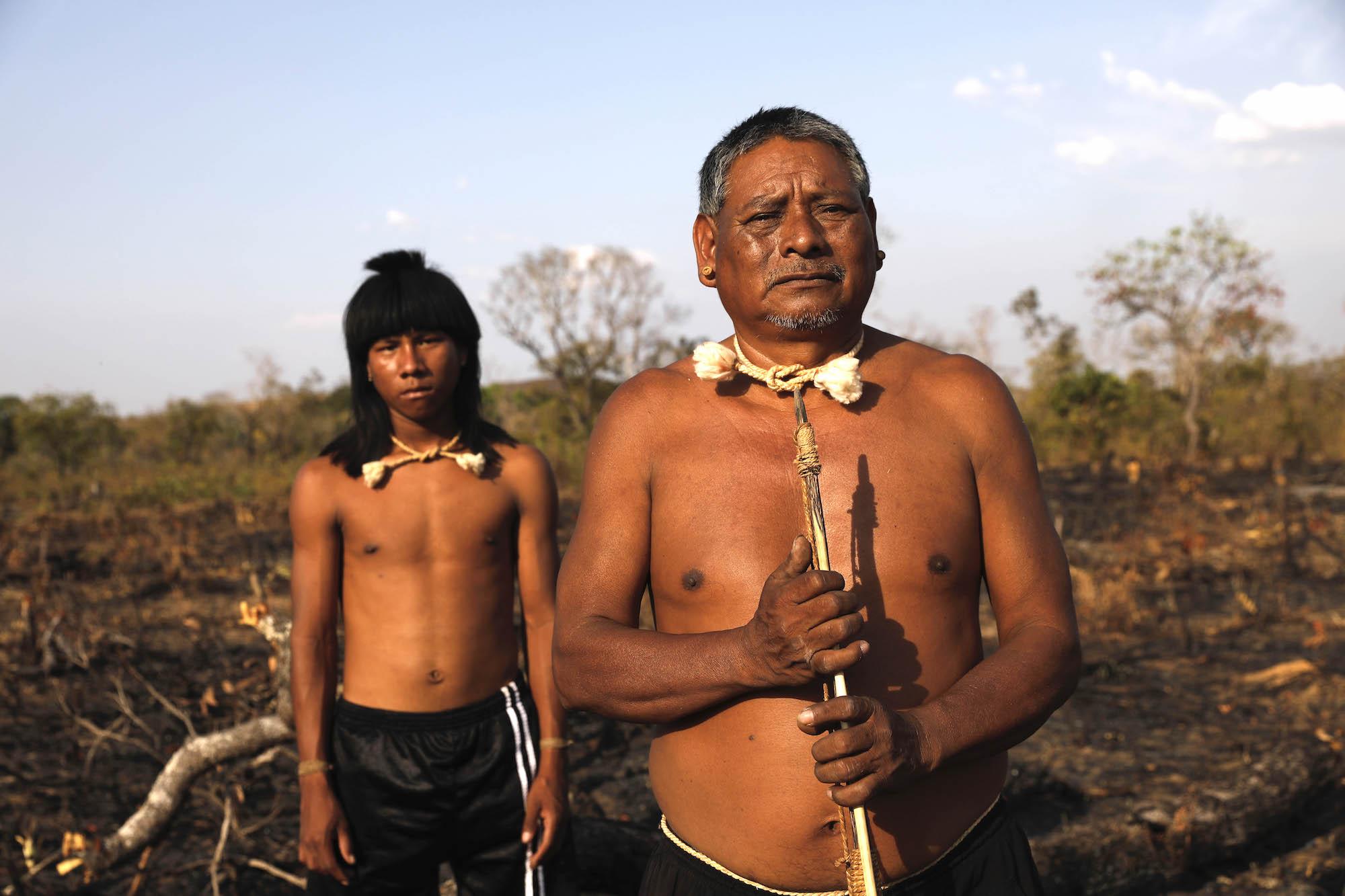 写真で見る、アマゾンの大規模火災に苦しむ先住民たちの暮らし 