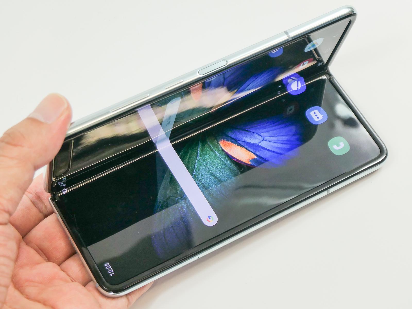 いよいよ発売、折りたたみ型スマホ｢Galaxy Fold｣実機がスゴかった ...