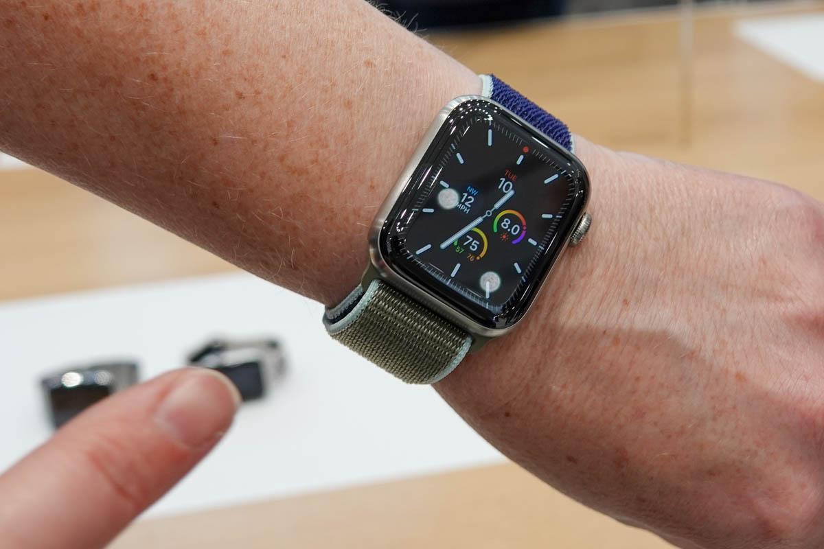 チタンの魅力に前のめり｣Apple Watch 5実機インプレ。気になる“常時