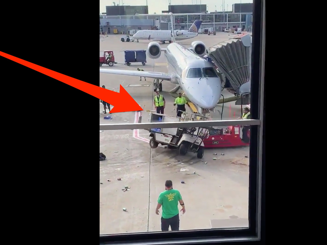 動画 シカゴの国際空港でカートが大暴走 飛行機への衝突はギリギリで回避 Business Insider Japan
