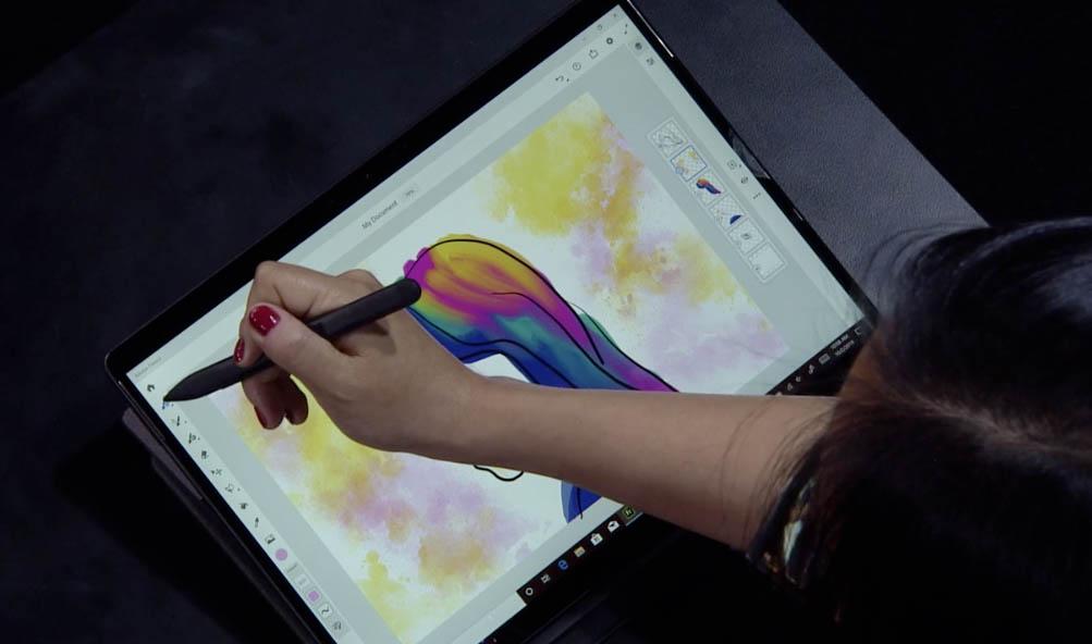 11月発売のペン内蔵「Surface Pro X」と新型「Surface Pro 7」の