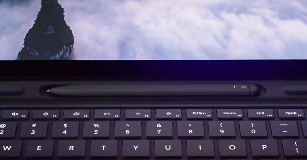 11月発売のペン内蔵「Surface Pro X」と新型「Surface Pro 7」の違いを
