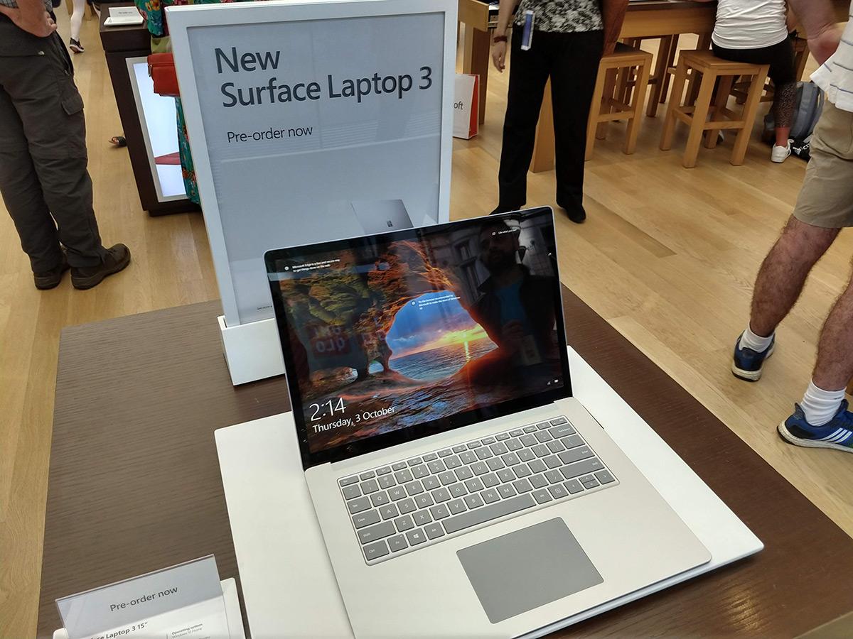 え、もう？ 発売前の｢Surface Laptop 3｣をマイクロソフト直営店で触っ