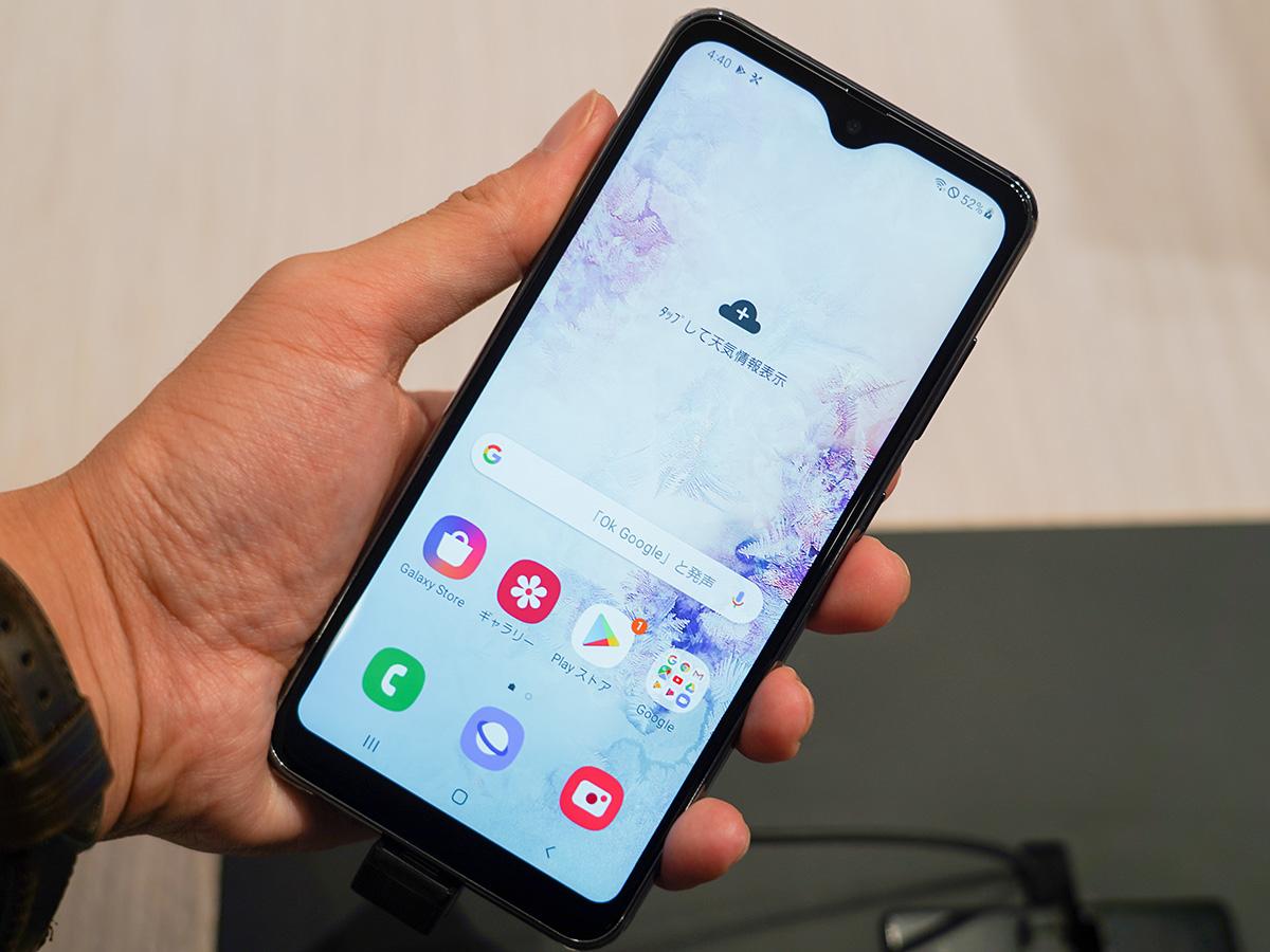 スマホ世界1位のサムスンの本気が日本でも ── 折りたたみスマホ