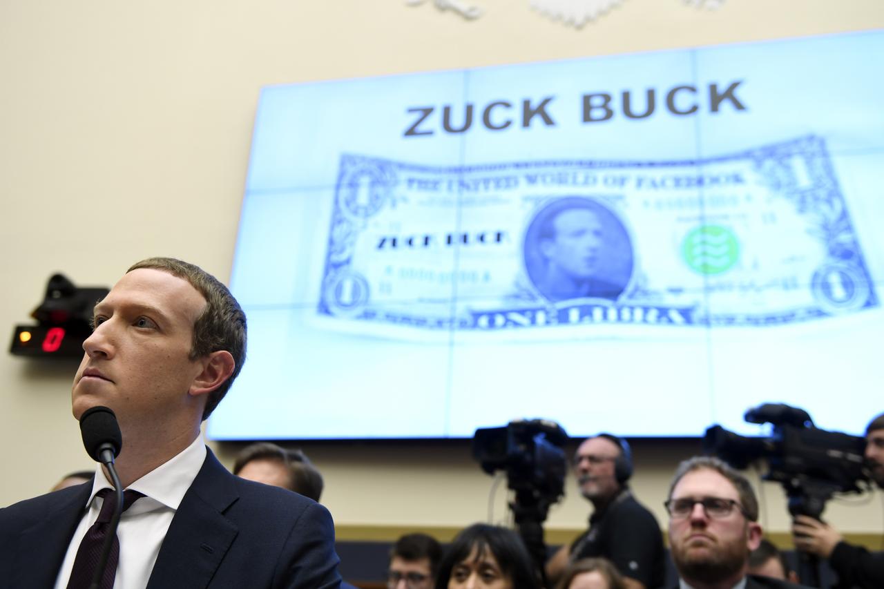 フェイスブックのCEO、マーク・ザッカーバーグは、2019年10月19日に開催されたアメリカ下院の金融サービス委員会で証言した。