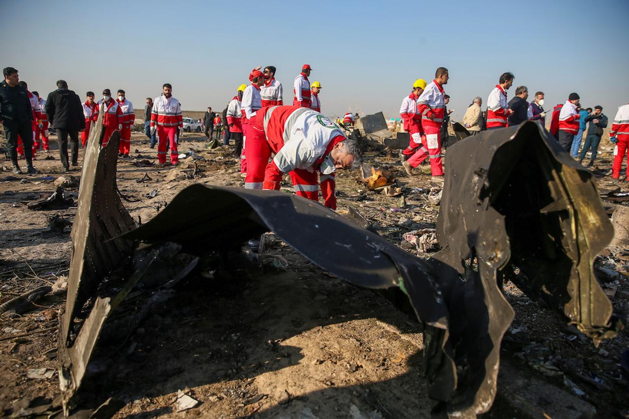 ウクライナ国際航空機の墜落現場（イラン・テヘラン）。乗客、乗員176人全員が死亡した。