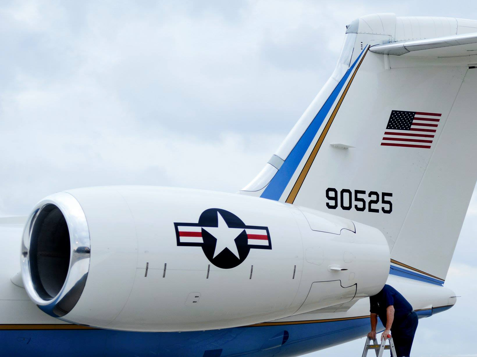 クウェート政府 ガルフストリーム G550 9K-GFA 1/200 NGmodel クウェート政府 ガルフストリーム G550 9K-GFA 1/200 75012