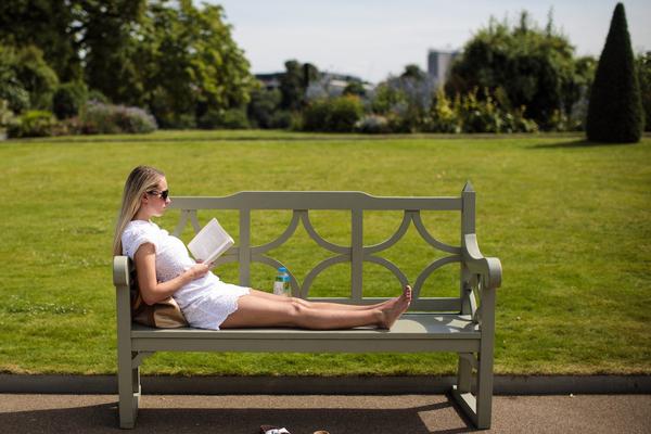 時代を超えて、一生のうちに読んでおきたい44冊の本
